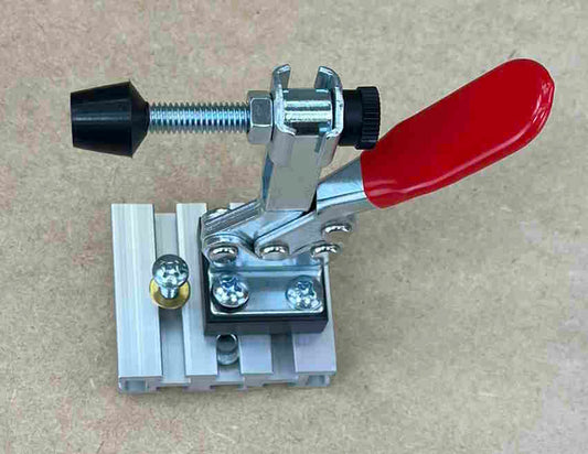 toggle clamp mounted on aluminum mounting block
